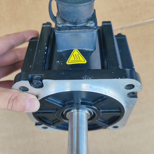 东菱伺服电机DM1S-10A130I8S成色可以拆机货1KW【议价】