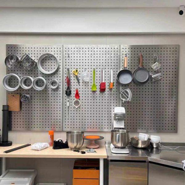 不锈钢洞洞板五金工具货架家用厨房收纳挂板户外广告牌防锈展示架,商业/办公家具,五金货架/工具货架/洞洞板,淘宝优惠券,粉丝福利购,淘宝优惠卷