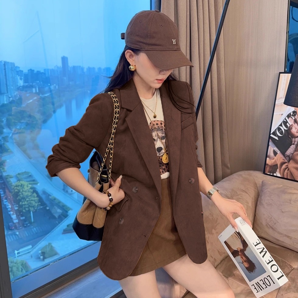 咖色西装外套女高级感2025春秋新款时尚气质双排扣软糯小西服上衣