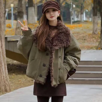 派克风牛角扣短款羽绒服女小个子