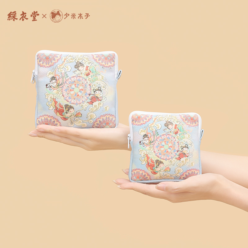 彩衣堂x夕米木子 国风敦煌可爱零钱包学生收纳小包卫生姨妈巾包女