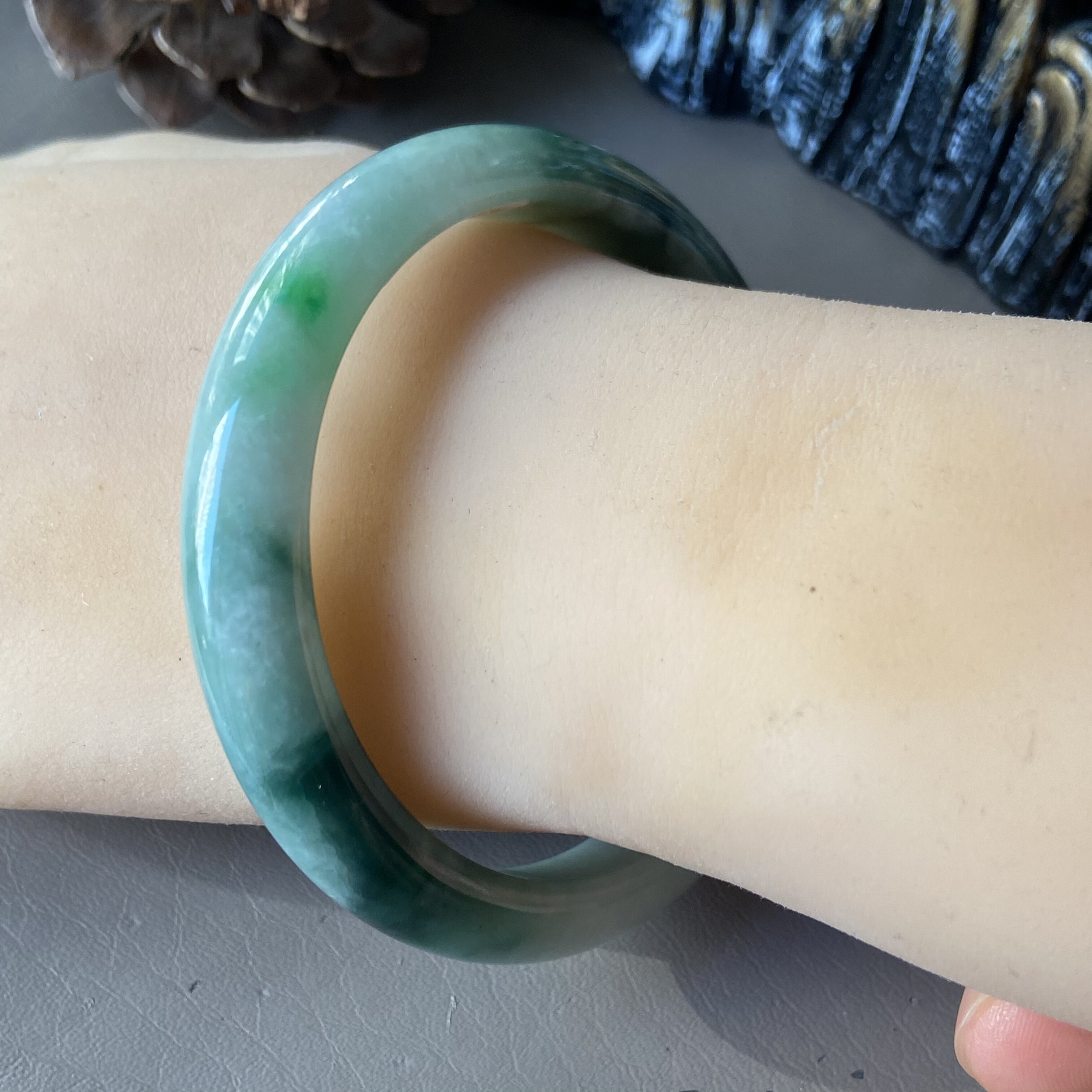 天然缅甸翡翠手镯58冰糯种飘蓝花阳绿玉镯子59老坑a货0087带证书