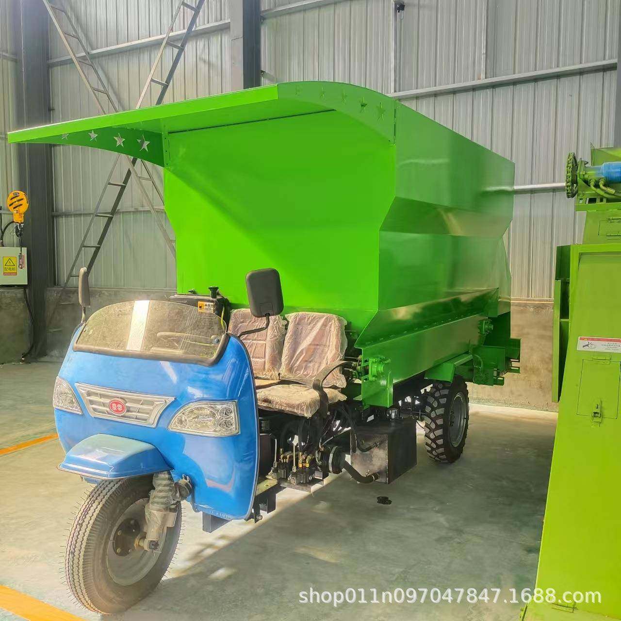 撒料车柴油机版饲草投喂车五立方机动三轮喂料车电动撒料车厂家,畜牧/养殖物资,特种养殖设备,淘宝优惠券,粉丝福利购,淘宝优惠卷