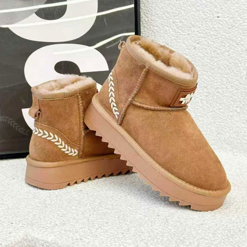 冬季厚底防滑雪地靴女加绒保暖