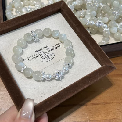 天然水晶月光石手串精致