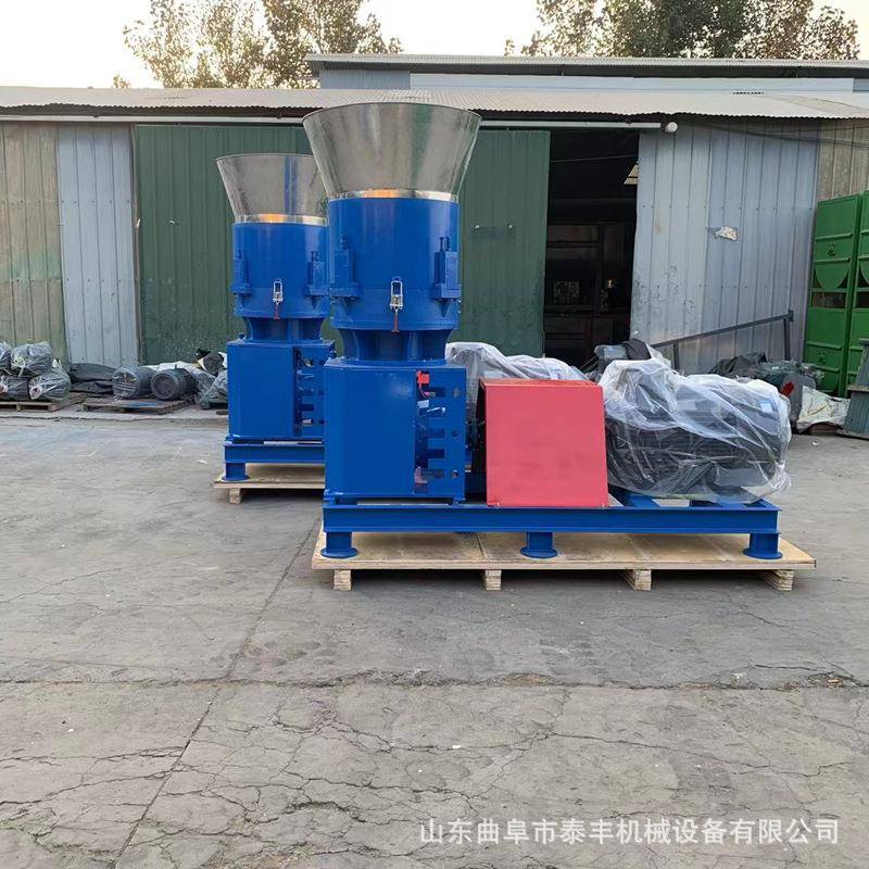 养殖饲料颗粒机厂家优惠家用柴油款喂养机家畜牛羊鸡鸭小型制粒机