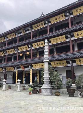 贴金匾额厂家、香樟木雕刻牌匾、寺院大雄宝殿纯铜牌匾供应