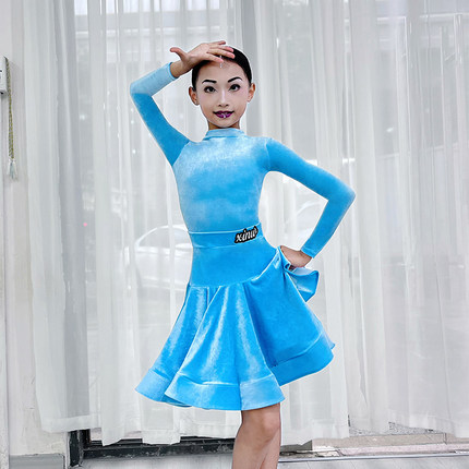 拉丁舞儿童e表演服比赛规定舞蹈服秋冬网红新款大裙摆女童长袖丝