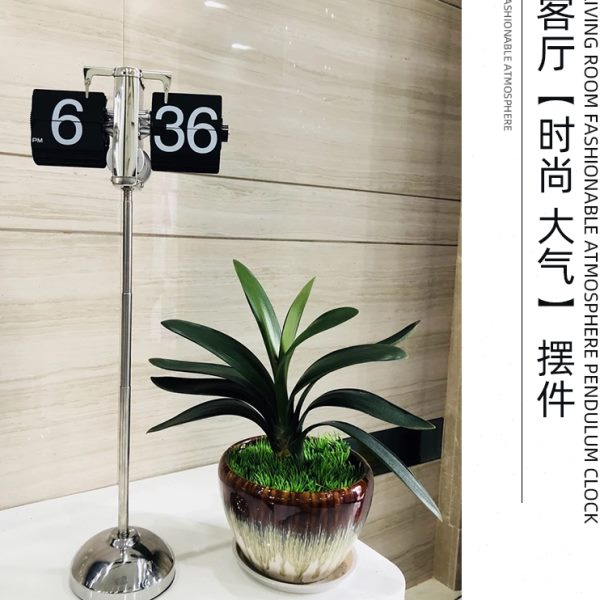欧式复古自动翻页钟机械静音表座钟创意伸缩拉杆时钟客厅台钟摆件