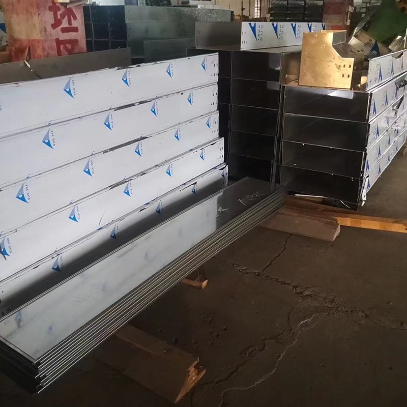 喷涂大跨距桥架 梯式线槽  托盘式 槽式规格定制 可洽谈400*100