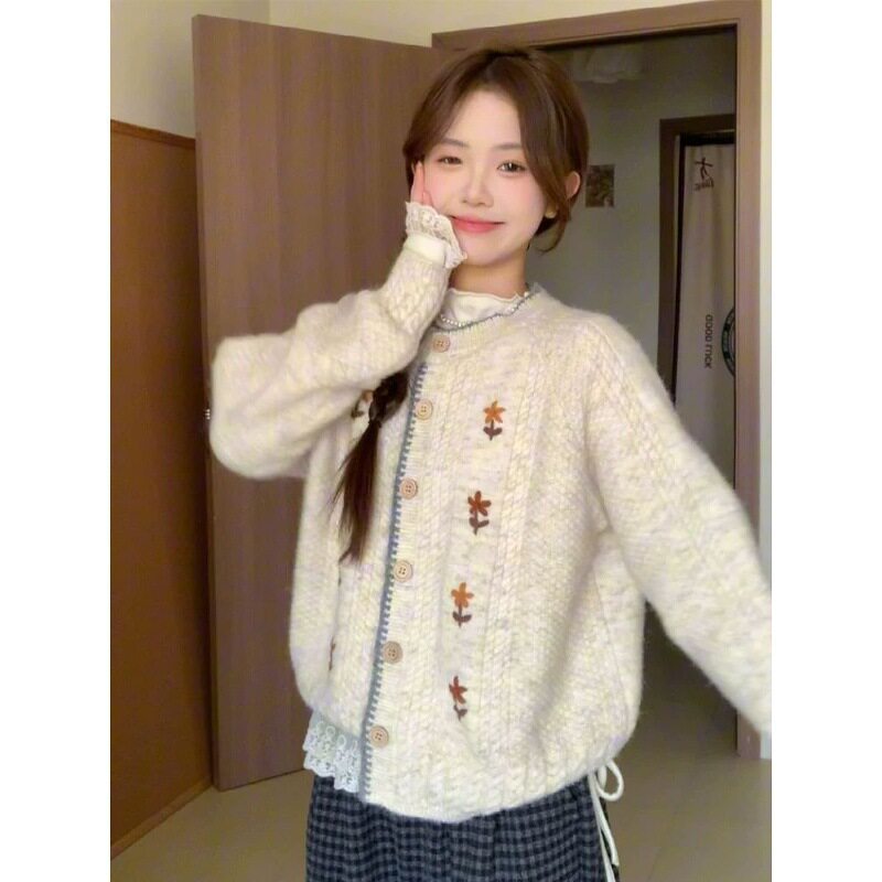 软糯高级感圆领花朵刺绣开衫毛衣外套女春款慵懒风针织上衣