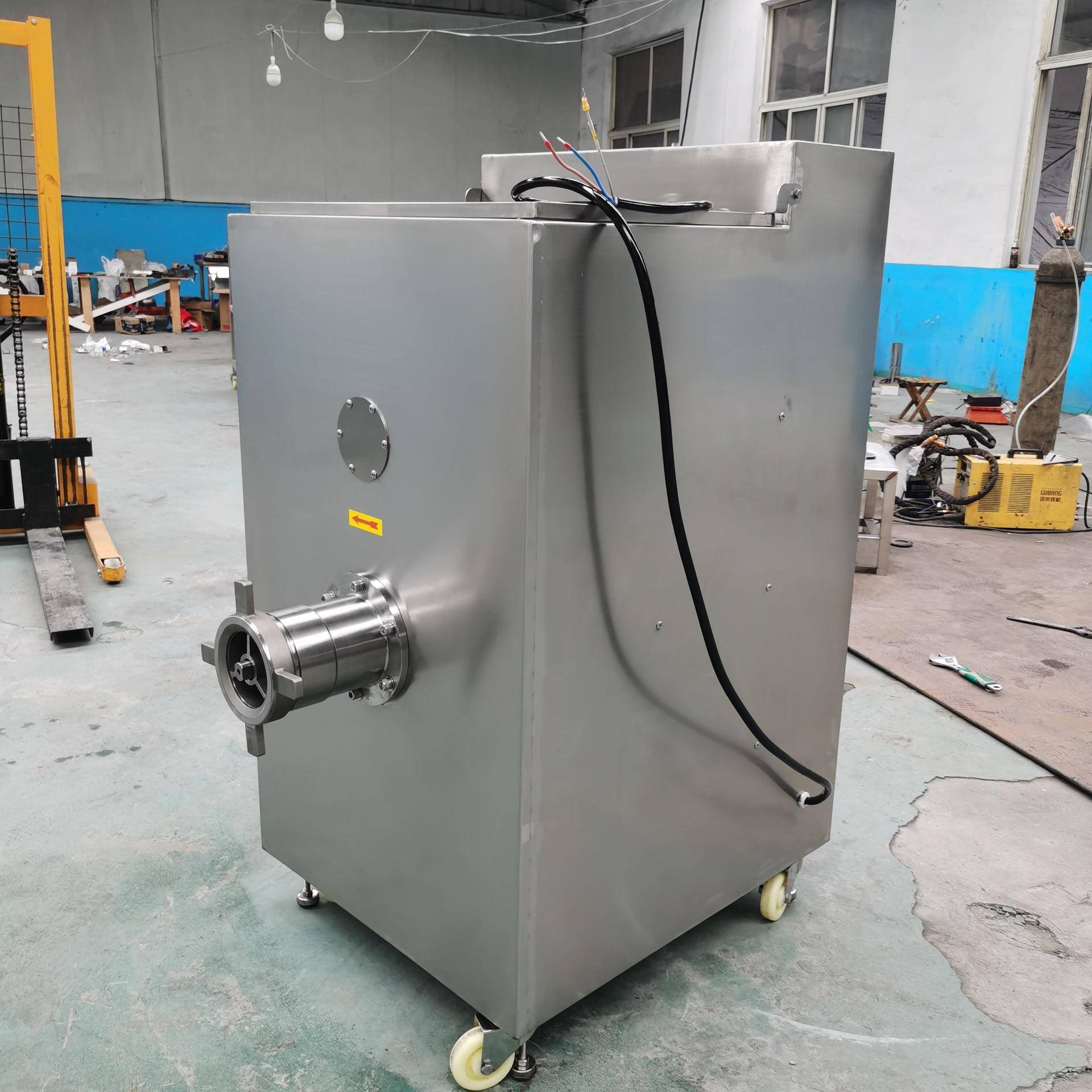 猪肉牛肉绞肉机高速绞肉机鸡骨架碎骨全自动猪肉拌馅绞肉一体机