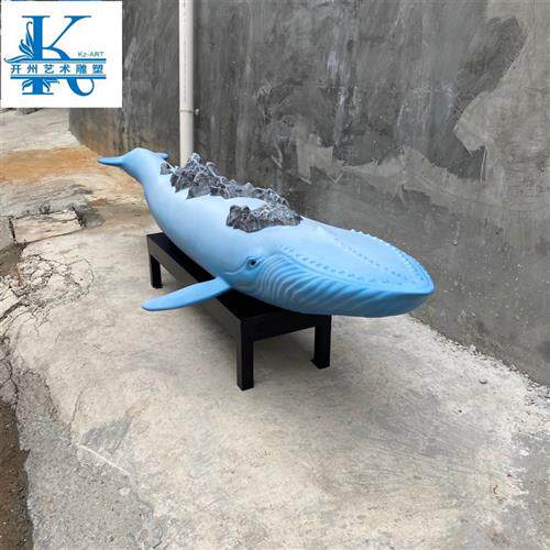 创意鲸鱼落地景观摆件玻璃钢海豚雕塑售楼处酒店大堂彩绘艺术装置