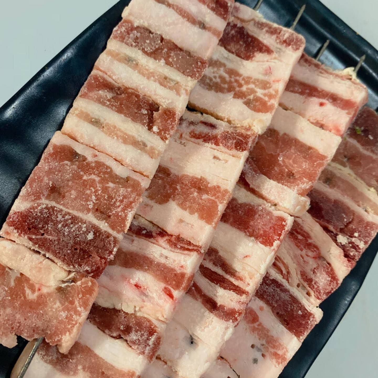 新品双钢签五花肉串厚切商用冷冻半成品猪肉串油炸烧烤食材烤肉串