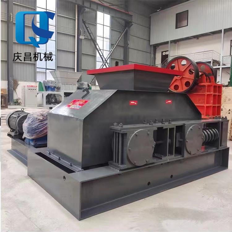 对辊破碎机液压炉渣煤炭双齿辊式制砂机挤压式煤矸石河卵石粉碎机