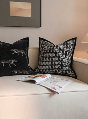 LING现代轻奢客厅沙发抱枕绒布绣花金钱豹黑色靠垫样板房床头靠枕
