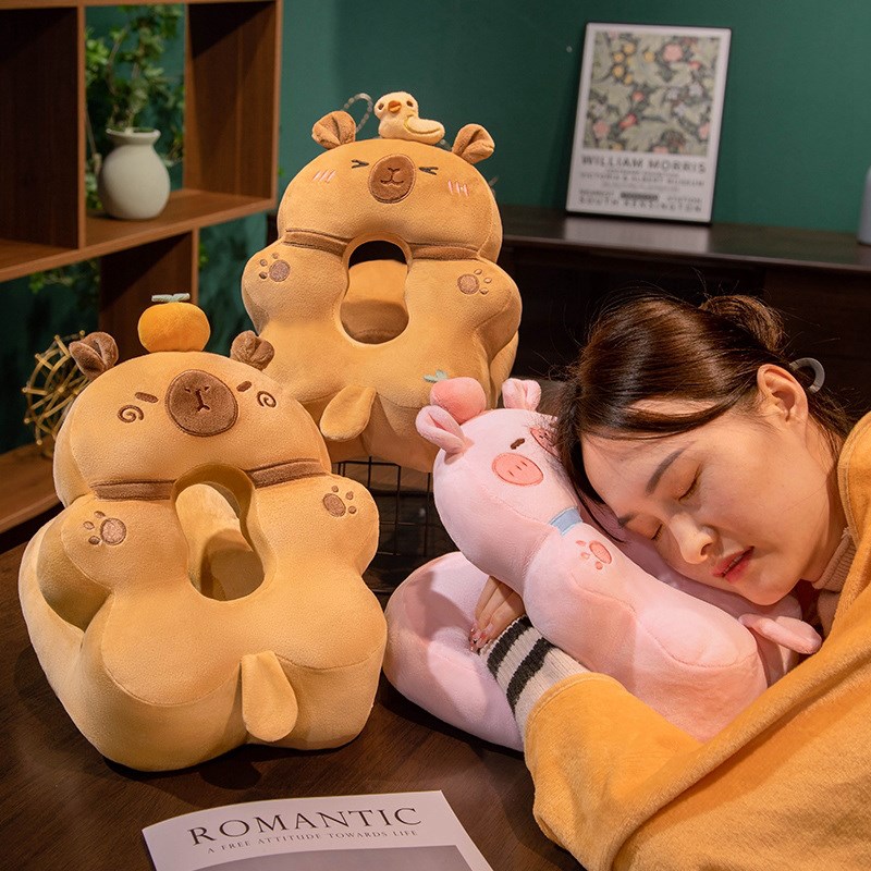 卡皮巴拉水豚午睡枕趴睡枕办公室午休神器抱枕女生学生趴桌子睡觉