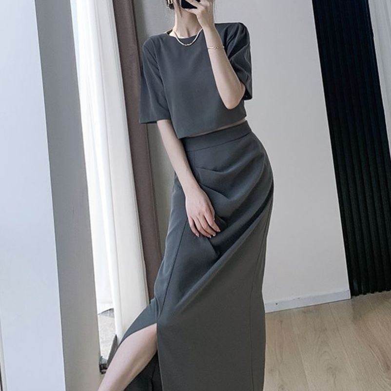 2026夏季高级灰色短袖T恤女+不规则开叉褶皱气质直筒半身裙女长裙