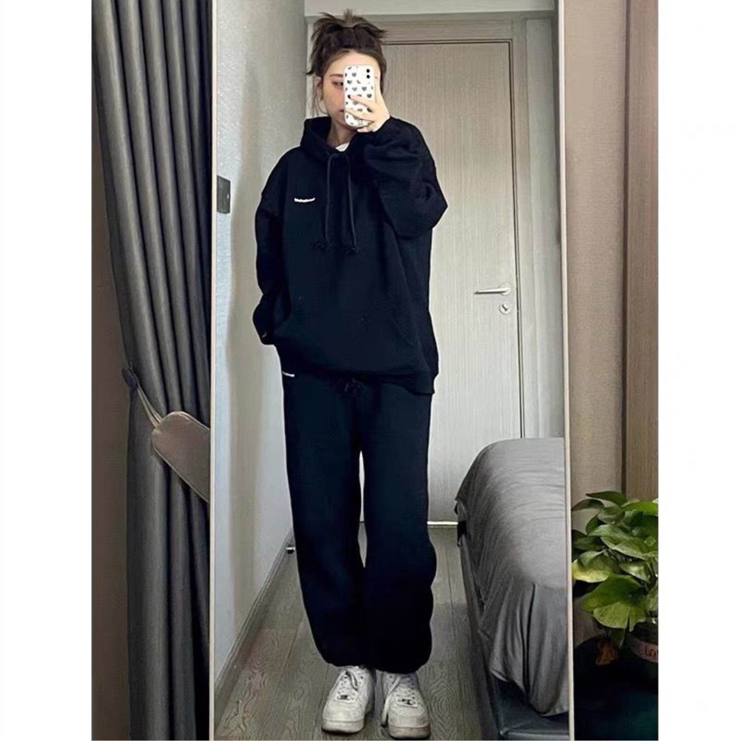早春秋冬新款显示遮肉休息运动卫衣套装女气质通勤百搭加绒两件套