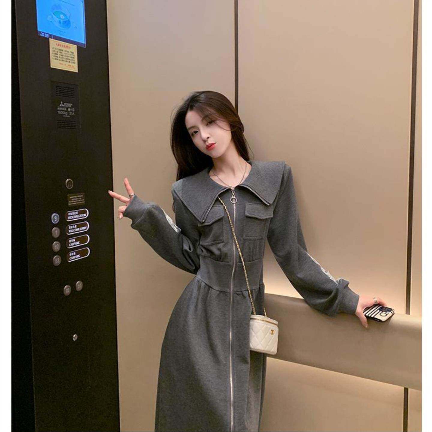 灰色卫衣连衣裙女春秋新款时尚洋气减龄气质翻领休闲裙子