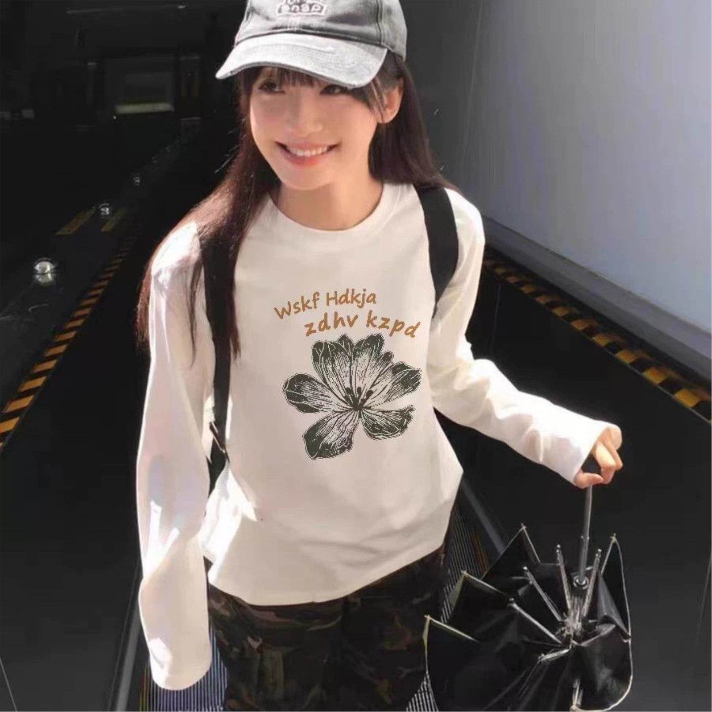 灰色棉花朵长袖印花T恤春夏2026新款薄款宽松美式上衣打底