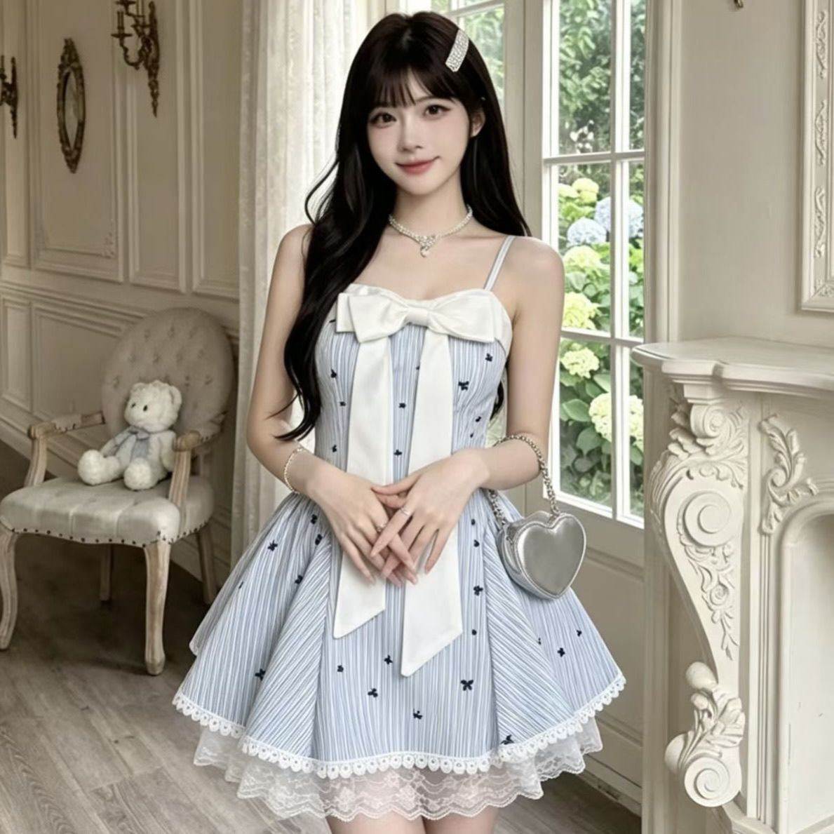 甜美风蝴蝶结抹胸连衣裙女2026夏季新款漂亮收腰显瘦少女约会短裙