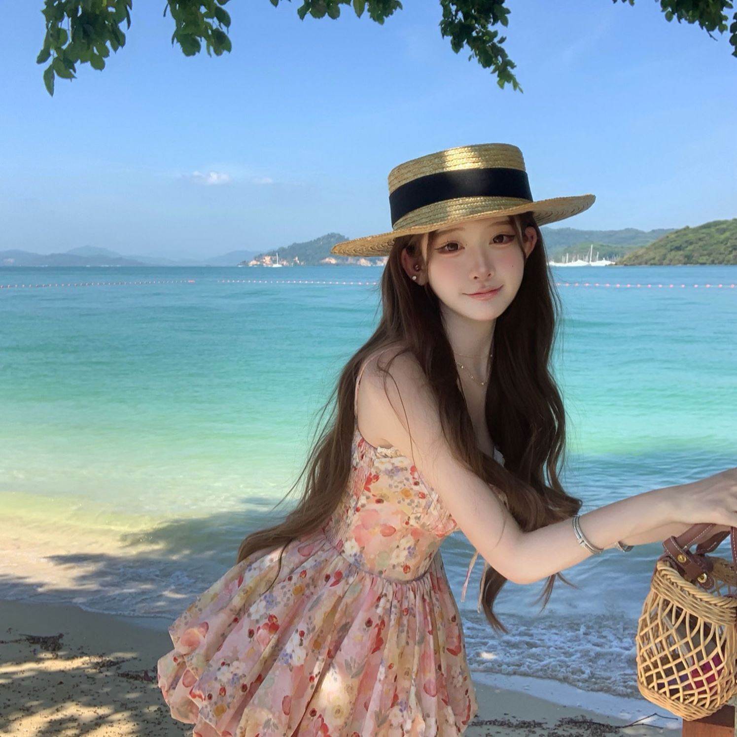 海边度假碎花吊带裙绝美氛围感短款小个子花苞蓬蓬裙子收腰夏季女