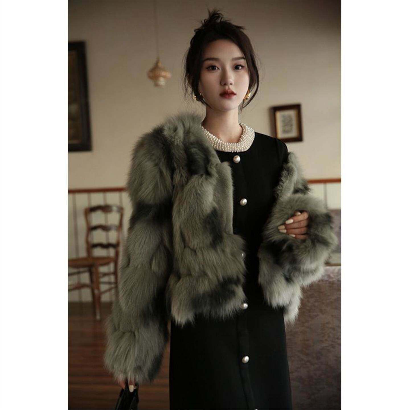 气质女装黑色连衣裙女春夏新款重工法式小黑裙针织毛衣长裙配大衣