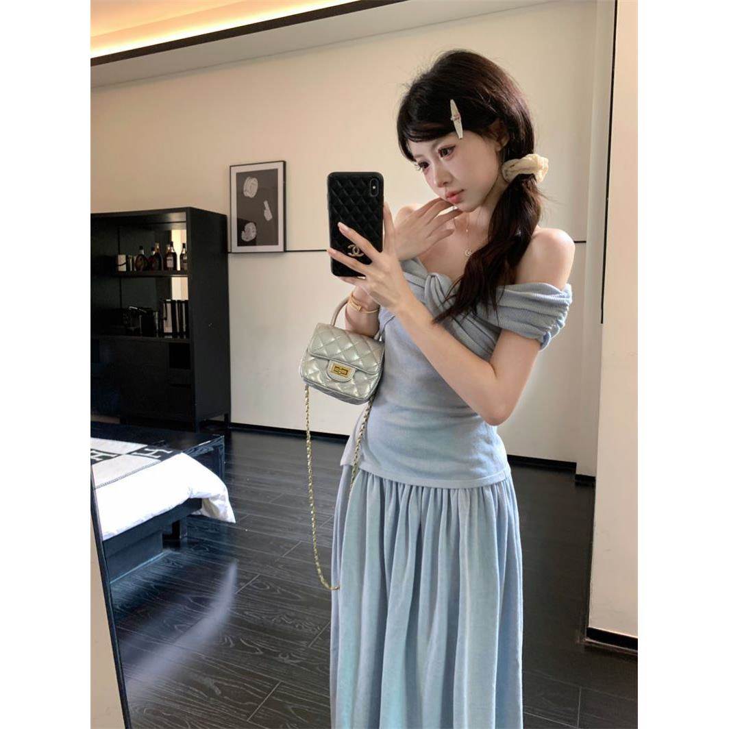 辣妹俏皮交叉一字肩针织上衣短袖气质修身显瘦大摆裙长裙两件套