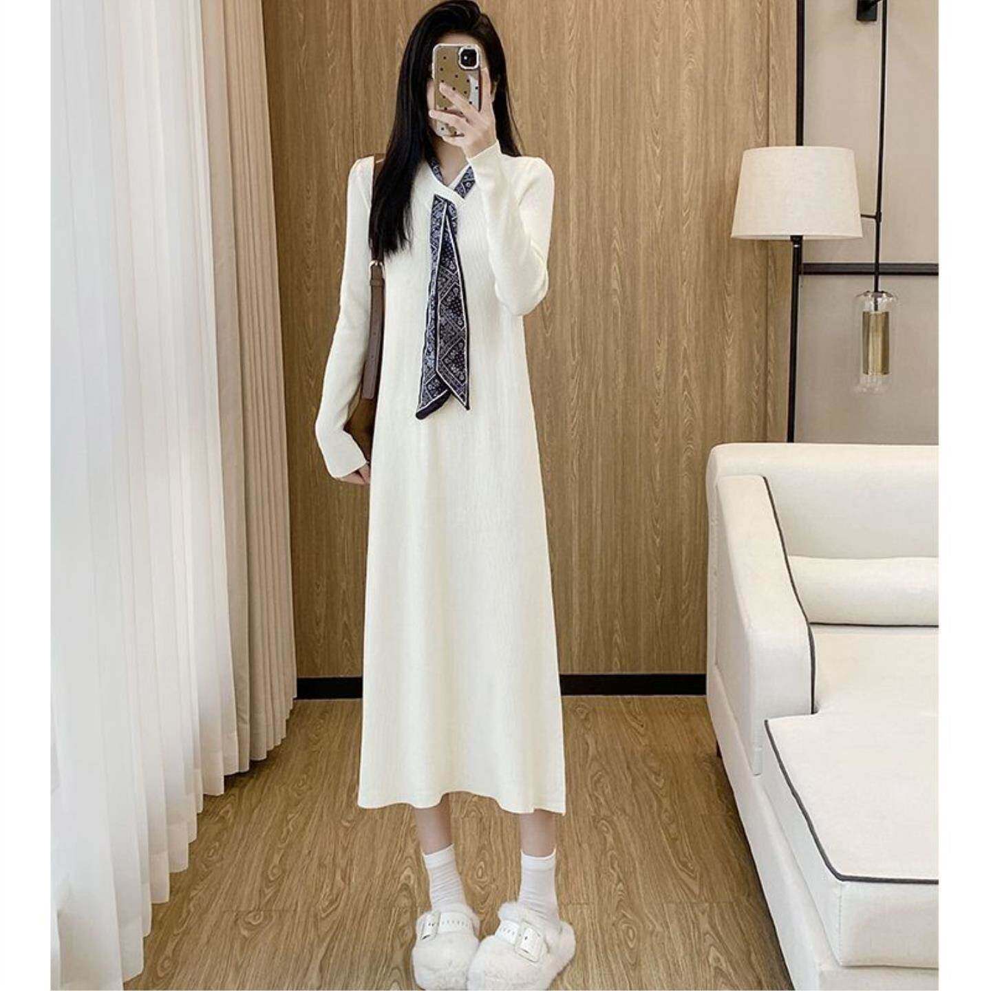 慵懒风修身V领针织连衣裙女春夏中长款丝巾配大衣内搭打底毛衣裙