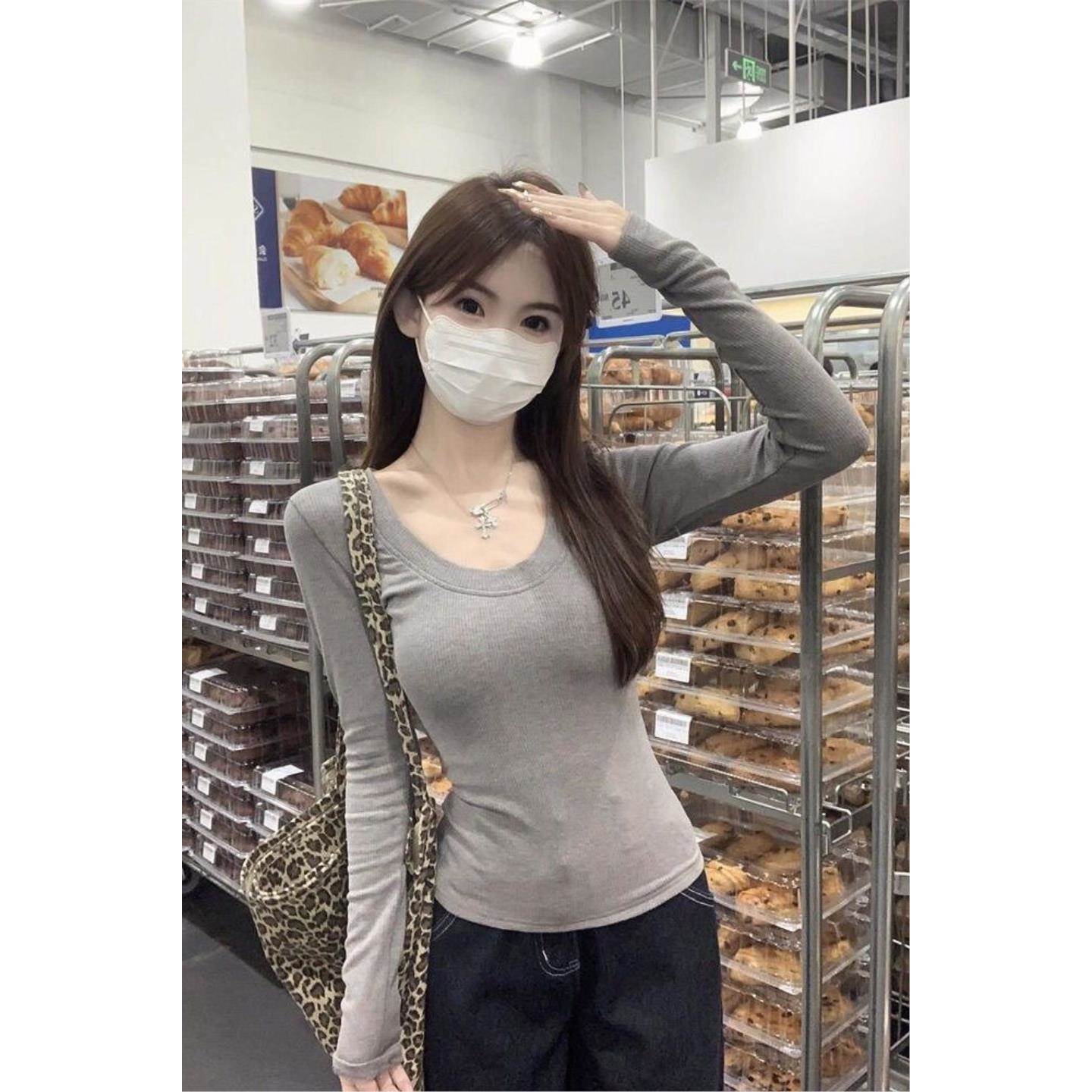 纯色u领修身T恤女长袖薄款ins打底纯色百搭洋气紧身显瘦圆领上衣