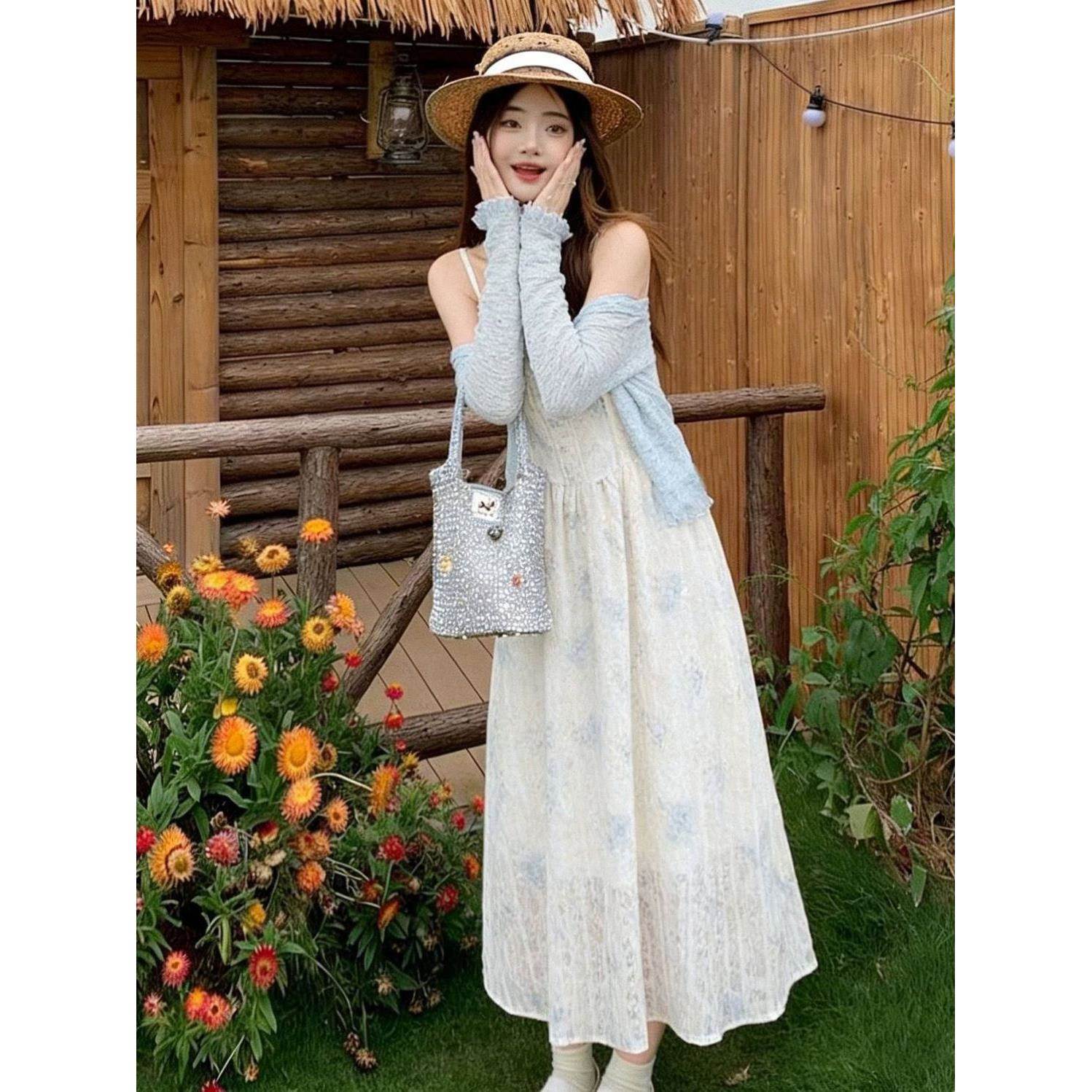 温柔碎花裙子初恋吊带裙夏季新款收腰仙女小清新中长款甜美连衣裙