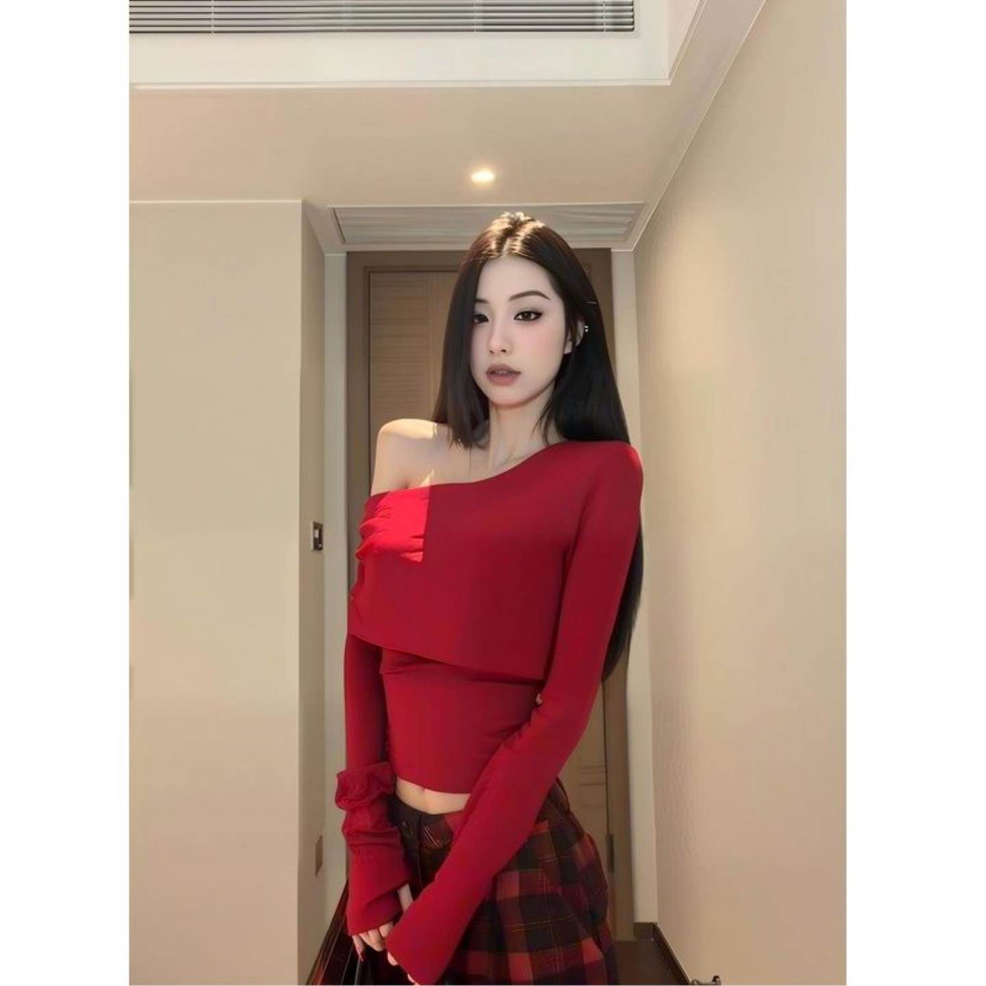 纯欲辣妹气质套装女红色斜肩设计感T恤上衣显瘦格子阔腿裤