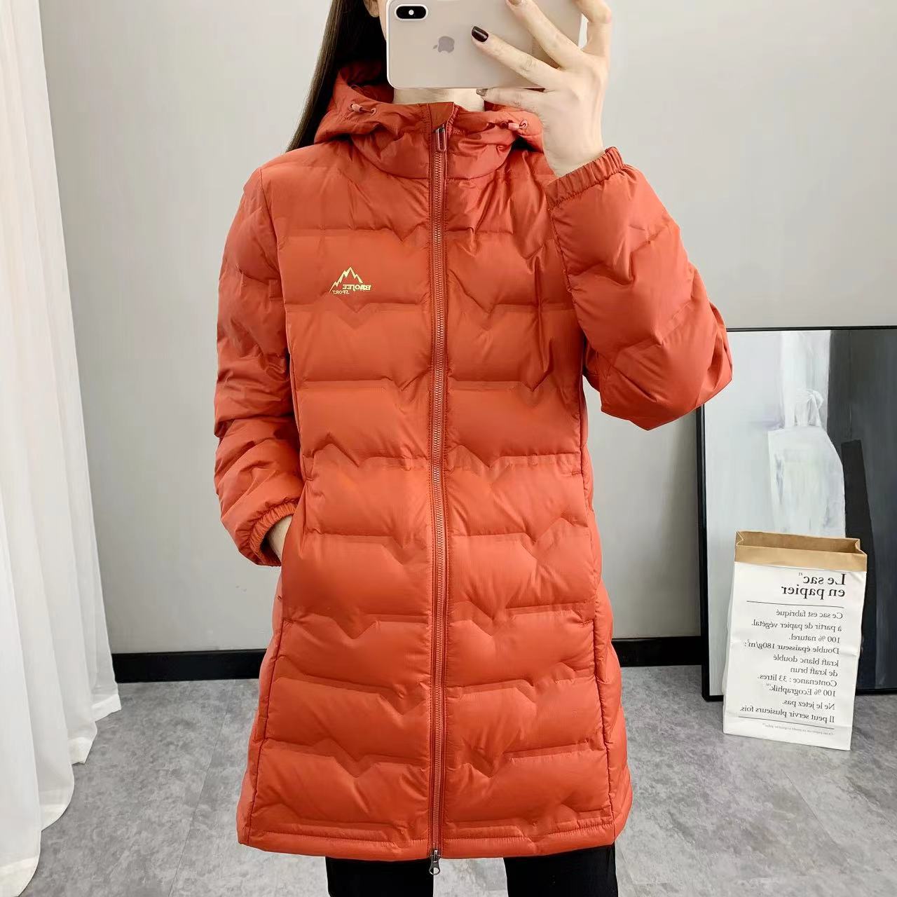 冬季中长款羽绒服白鸭绒女款防钻绒连H帽加厚保暖外套户外登山滑