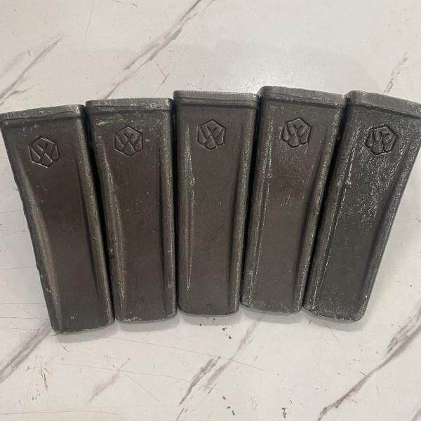 新源轮式挖掘机65/75挖机PC60挖斗牙齿 原厂斗齿 斗齿销 锻打斗齿