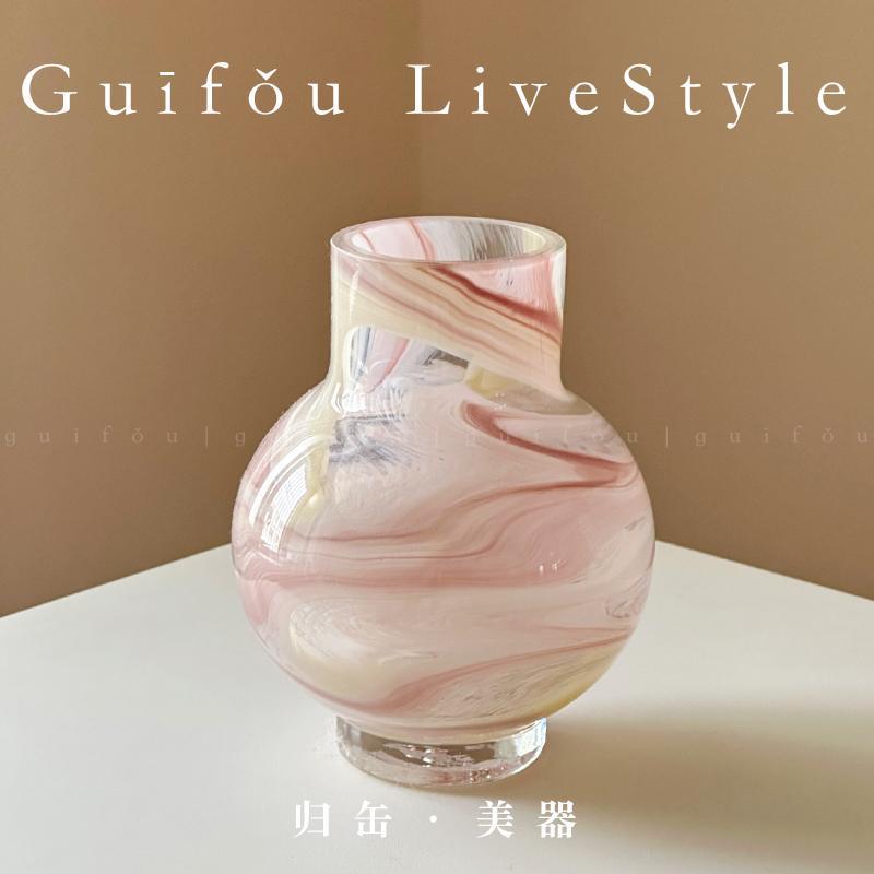 归缶原创新款特别好看的粉红色桌面迷你小花瓶琉璃玻璃透明插花器