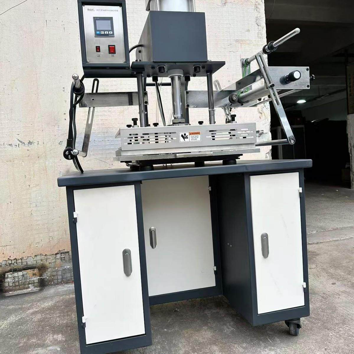 皮料烫金机商标烫金机气动烫印机茗牌烫金机纸品酒盒烫金机