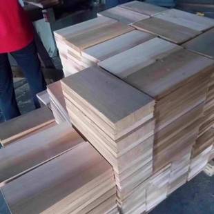 加拿大红雪松木瓦防腐木墙裙别野屋顶纯实木无节扣板吊顶阁楼瓦片