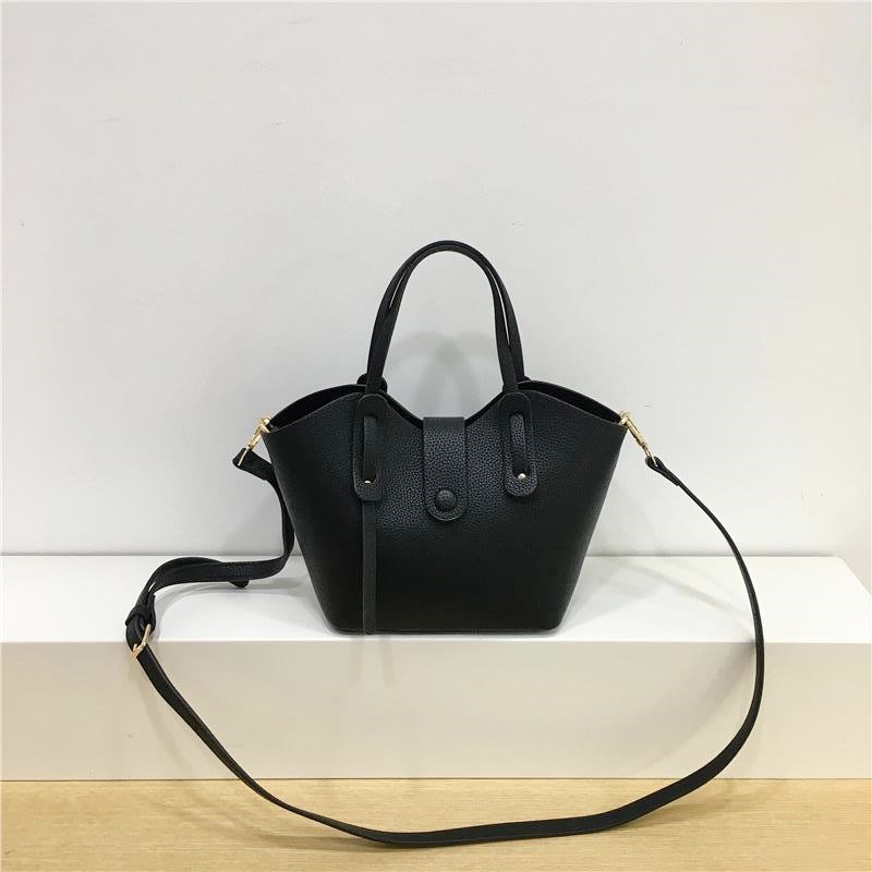 小脏柜 小众设计新款简约百搭荔枝C纹质感翅膀包手提斜挎托特女包