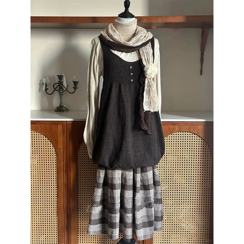 【慵懒假日】早秋复古显瘦套装上衣花苞背心格纹长款半身裙三件套