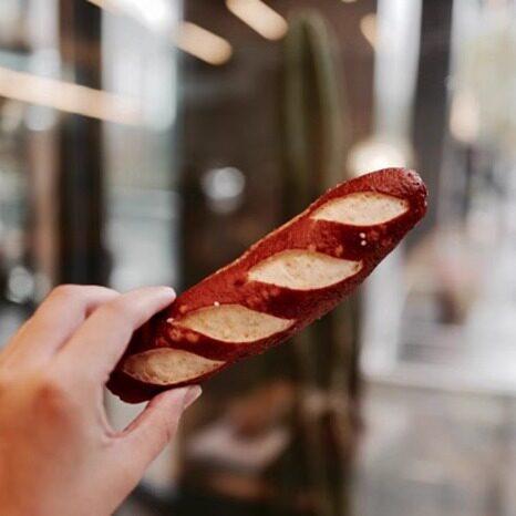 三里屯 OUR BAKERY网红店黄油碱水包面包