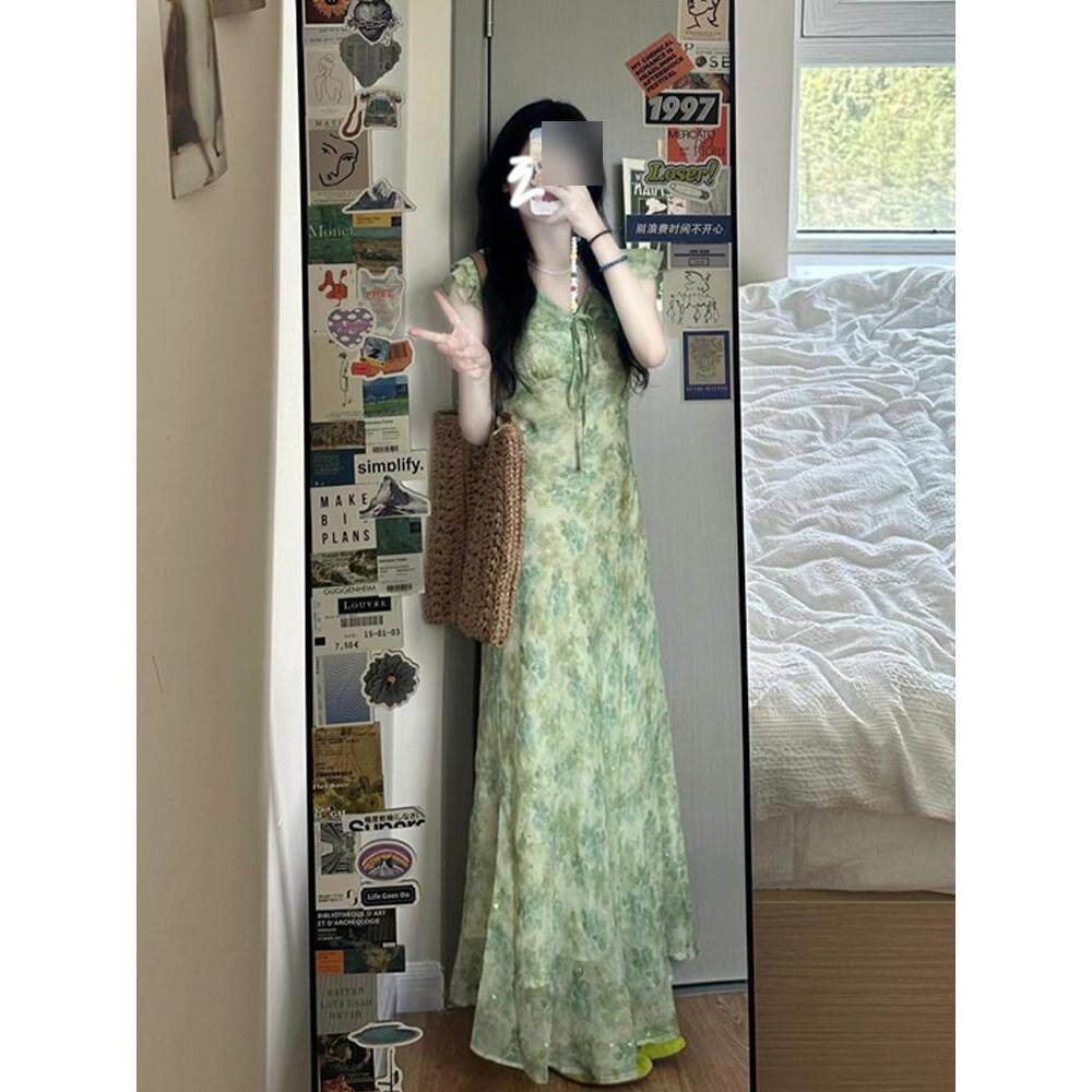 少女新款法式夏日绝美绿色碎花连衣裙子女夏高级感小飞袖收腰