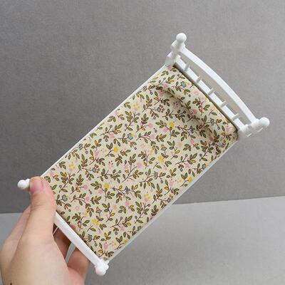 1:12迷你娃娃屋家具摆件单人床dollhouse卧室床OB11仿真模型小床