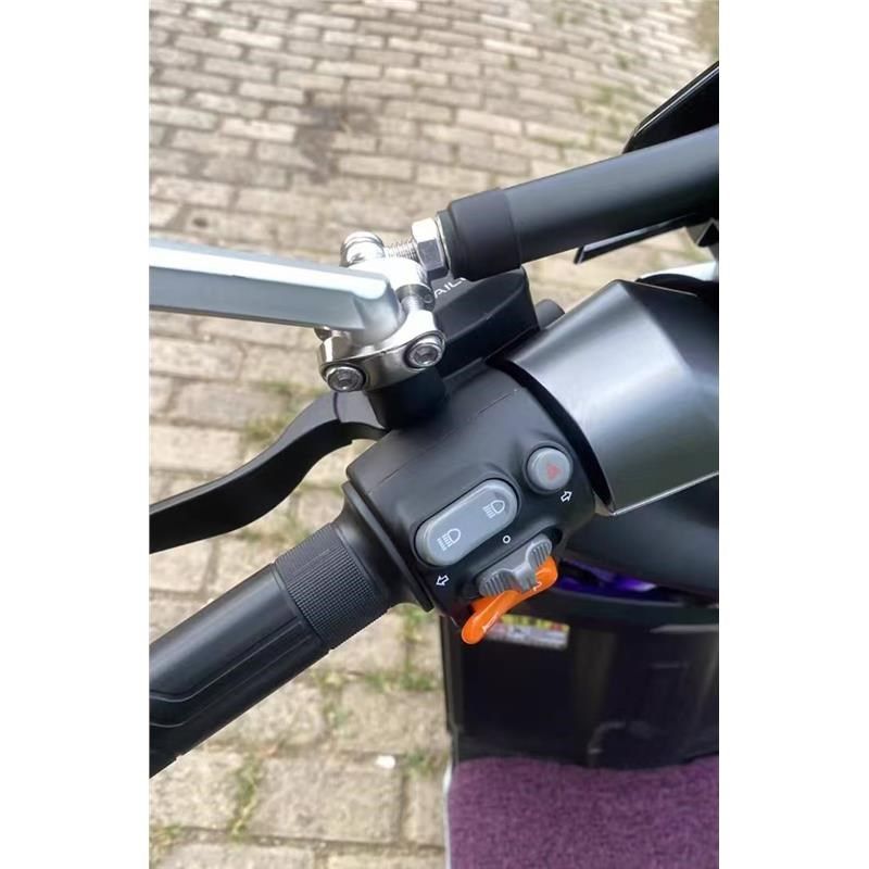 凯威格摩托车横杆踏板车电动车支架台铃苍穹追风者平衡杆手机架杆