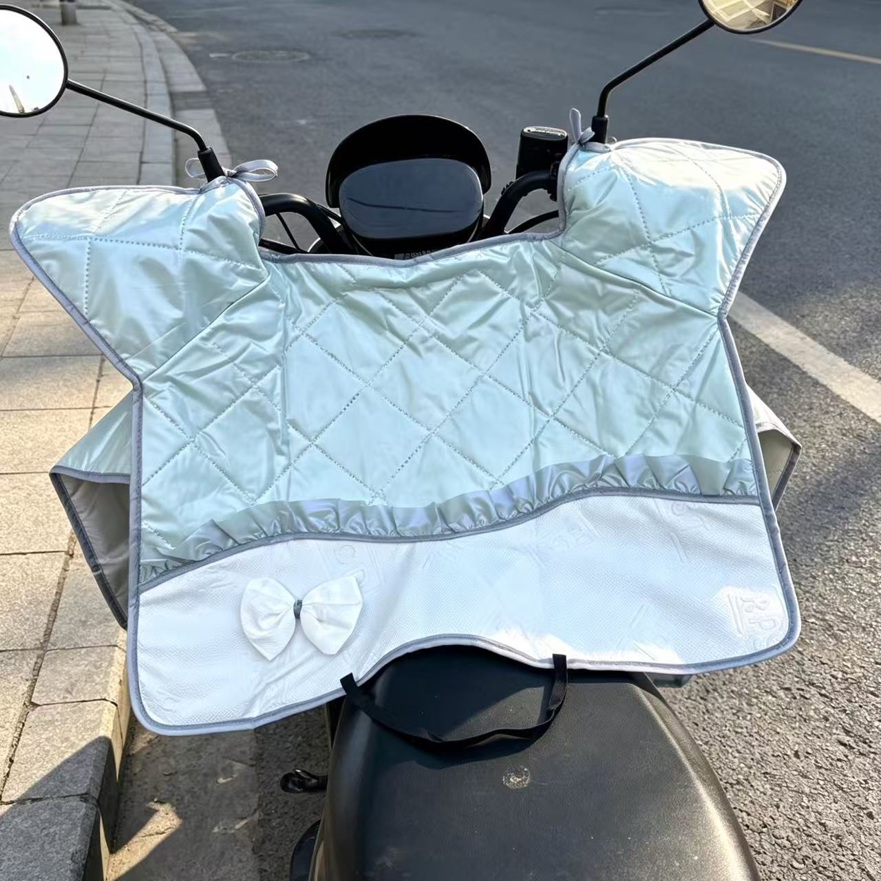 挡风被隔热防晒防水电动车通用春秋夏挡风被蝴蝶结防风防雨挡风被