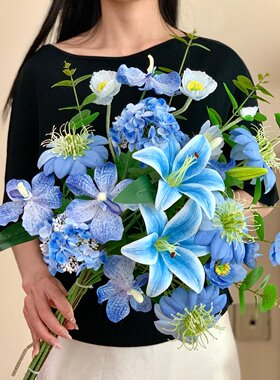 蓝色仿真花花束渐变百合花虞美人