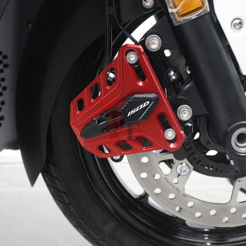 适用升仕D升仕M改装前后卡钳保护盖刹车泵装饰罩防护壳