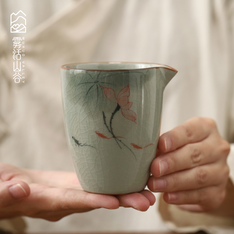 釉下彩手绘陶瓷公道杯中式分茶器