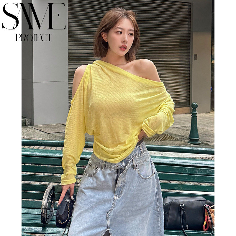 PJSM26FW设计款黄色长袖「不规则斜肩设计露肩氛围慵懒辣妹薄款」