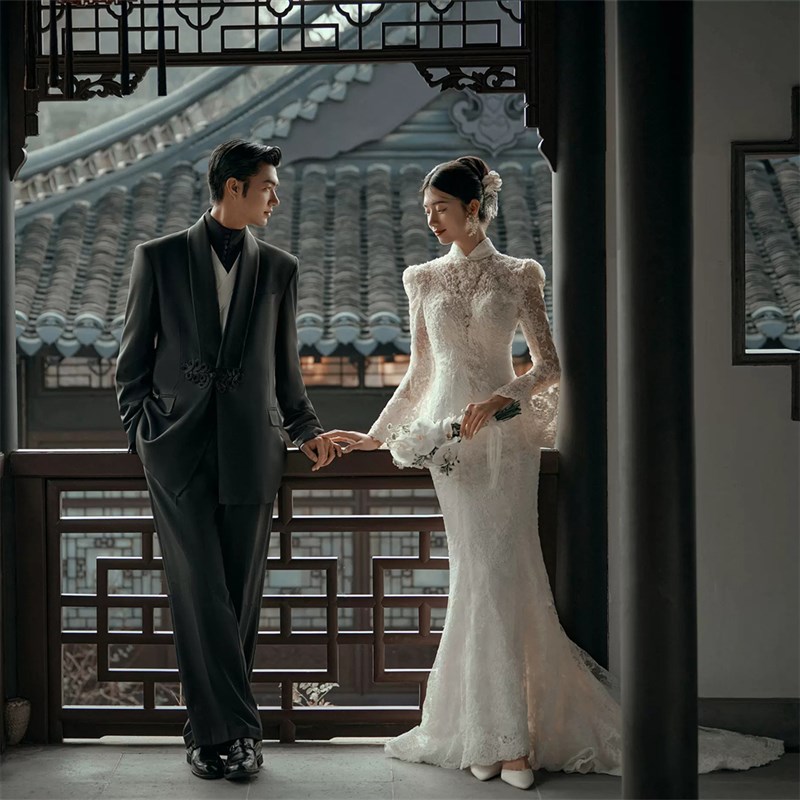 旅拍轻婚纱中式复古园林风蕾丝小拖尾新娘出门纱重工白色鱼尾礼服